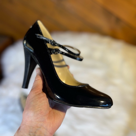 Gabriella Rocha Shiny Black Heels - Picture 8 of 10